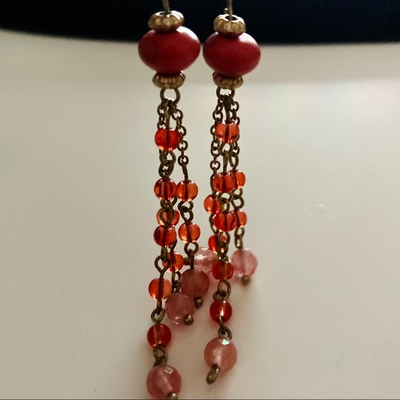Cute pink dangly ethnic earrings - Picture 3 of 3